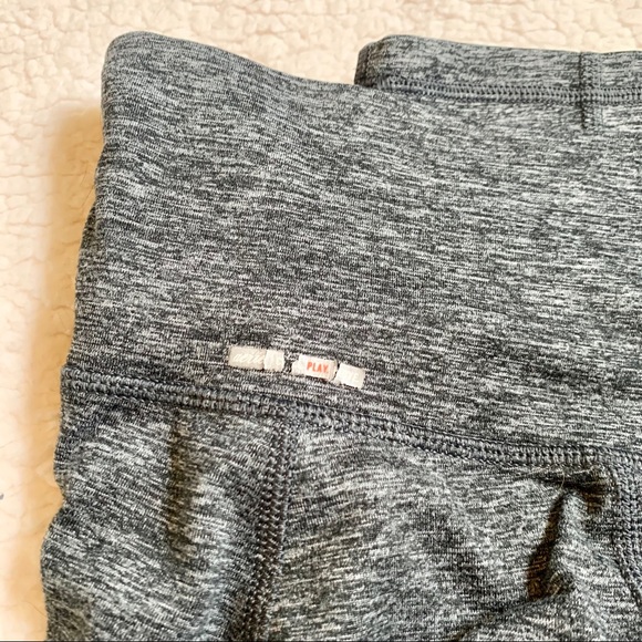 Aerie | Chill Play Move Grey Leggings - Picture 9 of 9